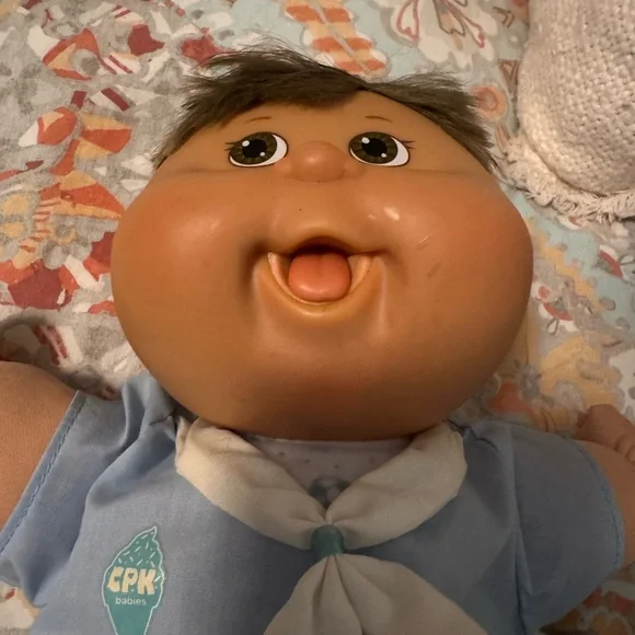 Adorable Cabbage Patch Doll - Picture 3 of 3